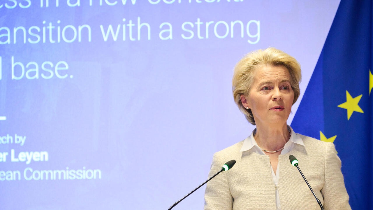 EU-kommissionens ordförande Ursula von der Leyen under sitt tal på söndagen i belgiska Brygge. 