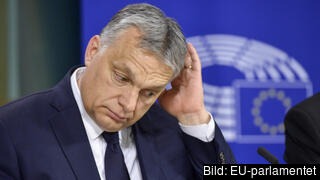 Ungerns nationalkonservative premiärminister Viktor Orbán har tidigare fått kritik för de två besluten som nu tas till EU-domstolen. Arkivbild.