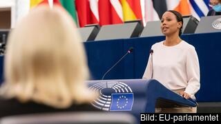 Europaparlamentarikerna Alice Bah Kuhnke (MP) och Evin Incir (S) välkomnar EU-kommissionens initiativ att göra hatbrott till EU-brott. 