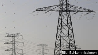  EU-länderna är överens om att gå vidare med EU-kommissionens förslag på åtgärder för att få ner de höga energipriserna. Det stod klart efter att EU:s energiministrar träffats på fredagen. Det tjeckiska ordförandeskapet hoppas på ett skarpt beslut innan månadens slut. 