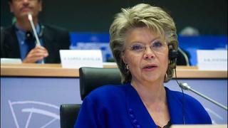 Arkivbild. EU-kommissionär Viviane Reding vill skärpa användandet av den europeiska arresteringsordern.