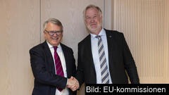 Nicolas Schmit, EU-kommissionär med ansvar för sysselsättning och sociala rättigheter, träffade arbetsmarknadsministern Johan Pehrson (L) inför det svenska ordförandeskapets start i nästa månad. 